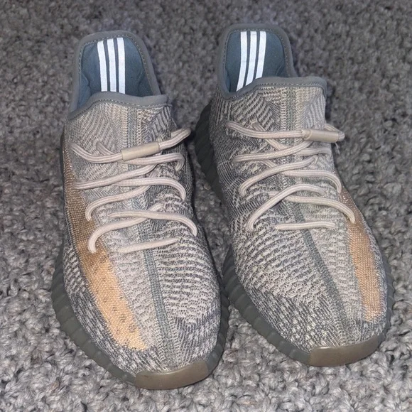 Yeezy Men’s 9.5 grey and tan - Picture 2 of 8